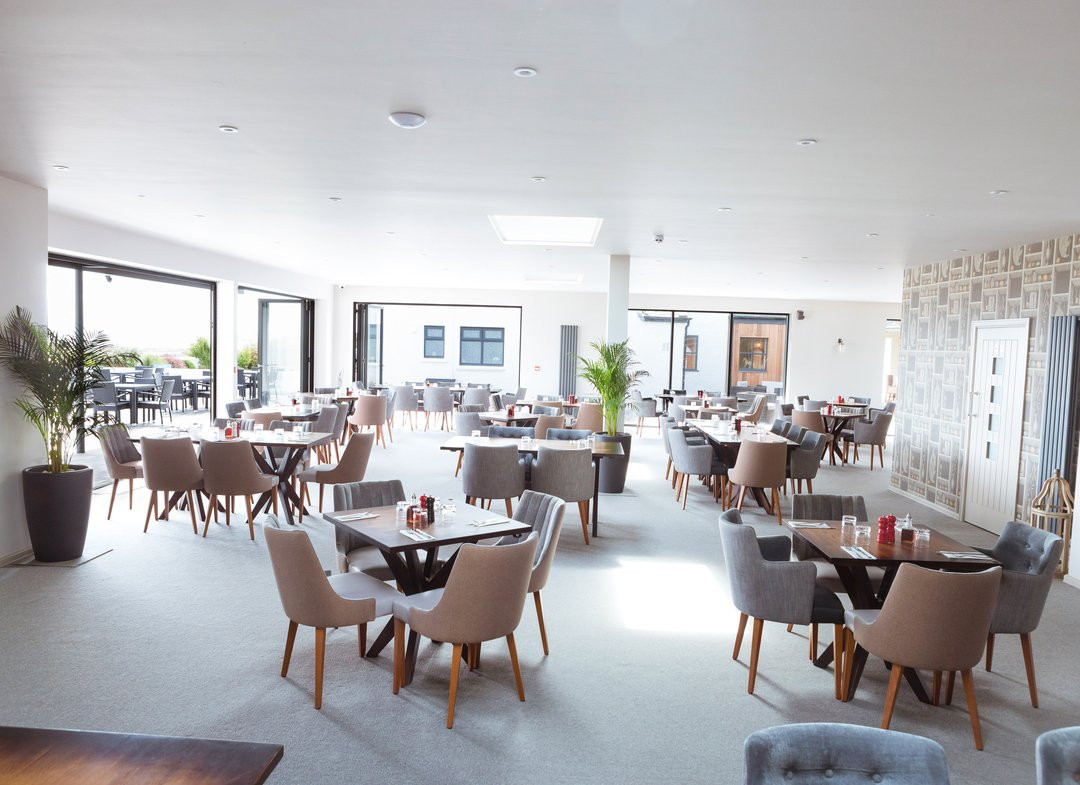 The Deck House Bar And Restaurant