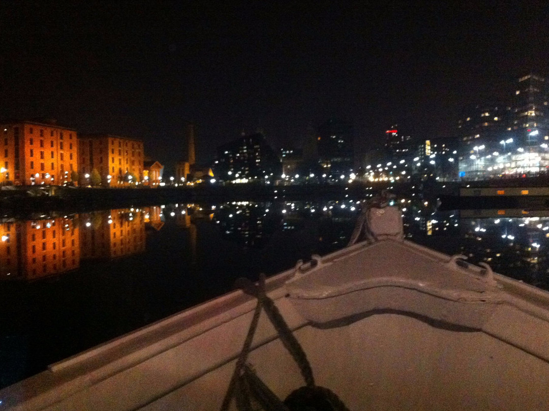Liverpool Boat Charter-利物浦必去景点