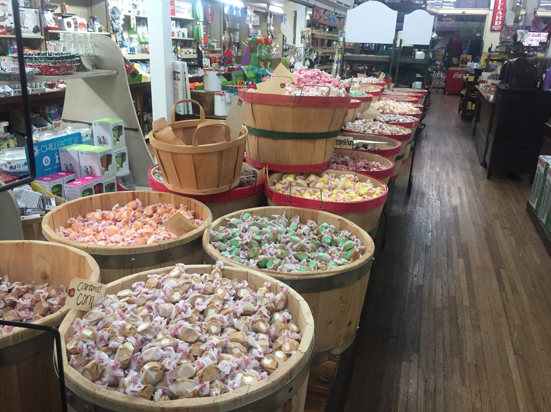 U.G. White Mercantile景点图片