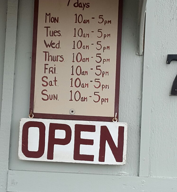 Hoover's Have All Mall-Claremore必去景点