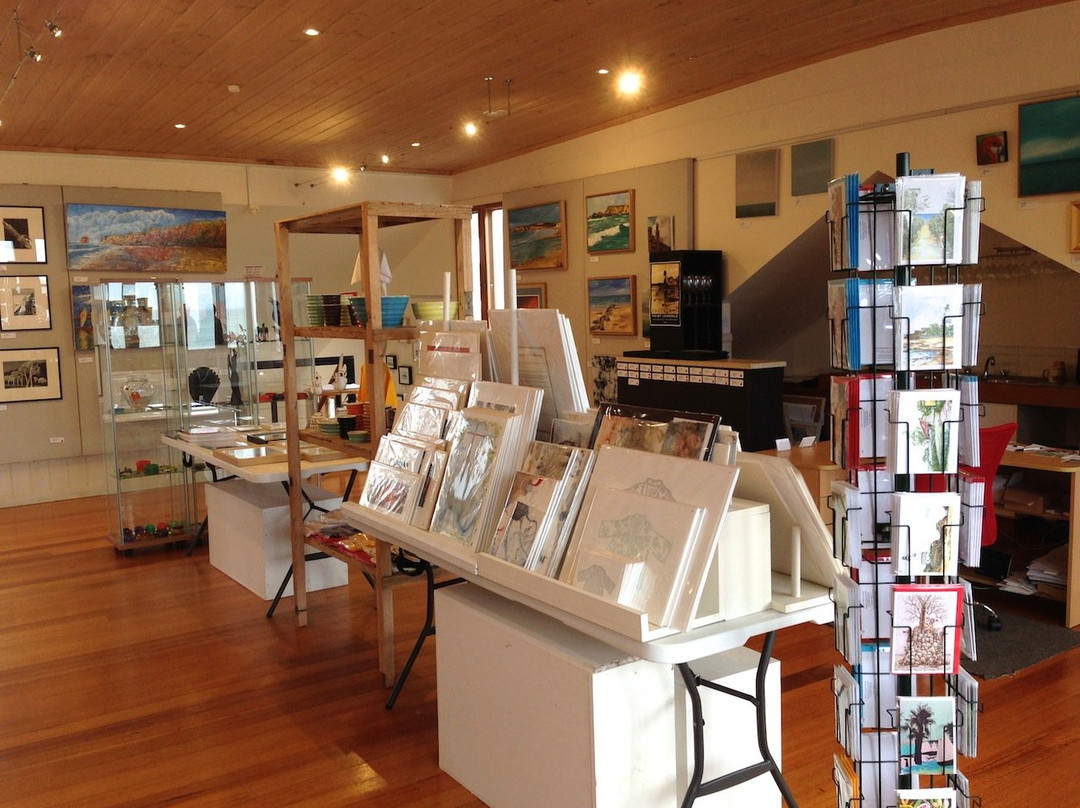 Tussock Upstairs Gallery-Point Lonsdale必去景点