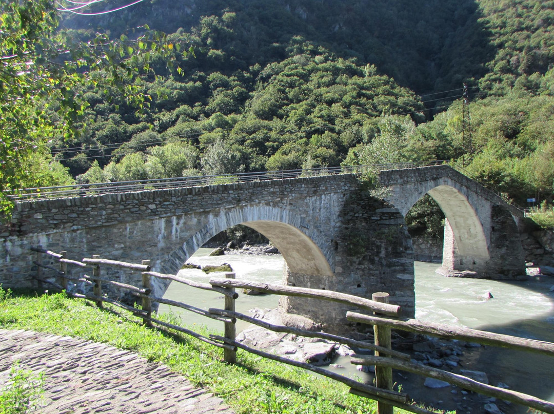 Ponte di Echallod景点图片