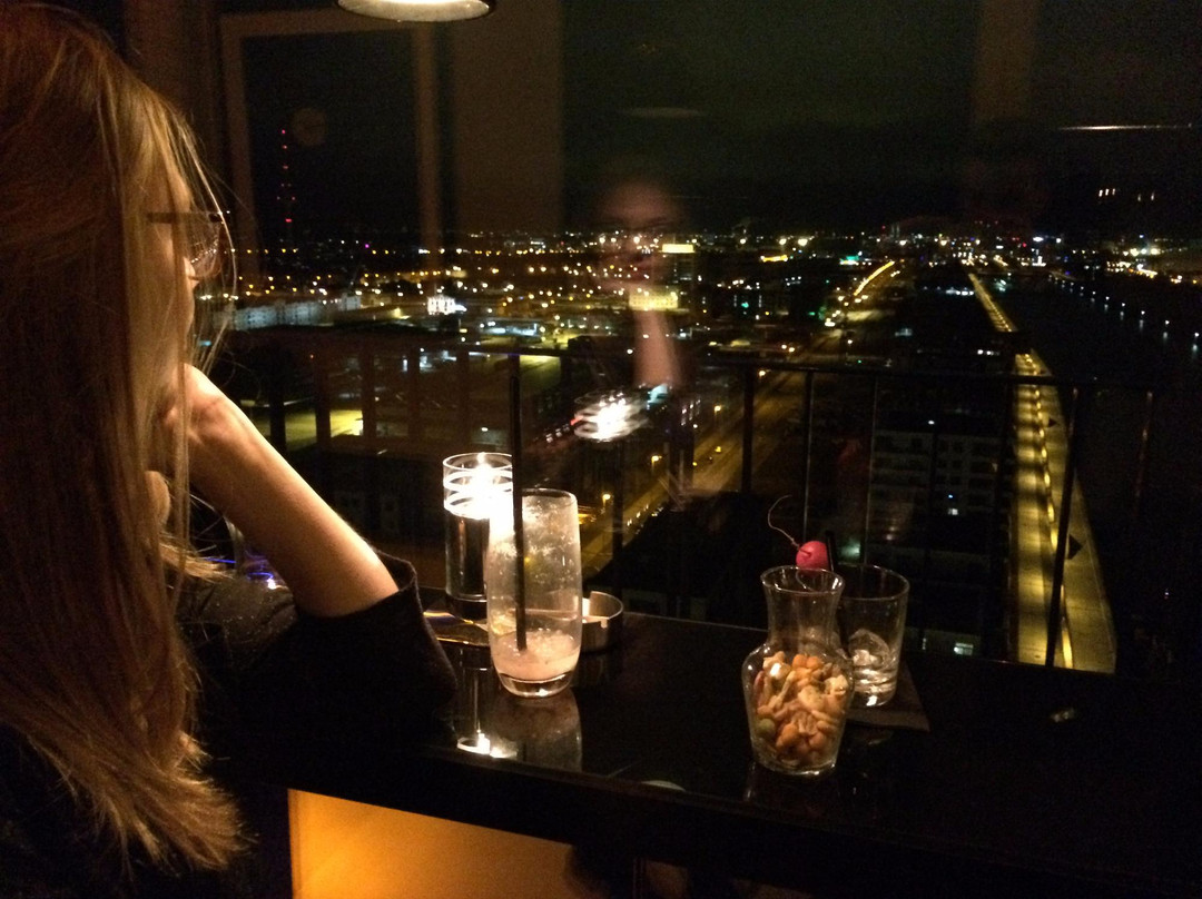 DECK 20  Die Bar im Landmark-不莱梅必去景点