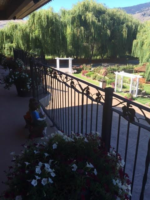 Silver Sage Winery Luxury B&B主图