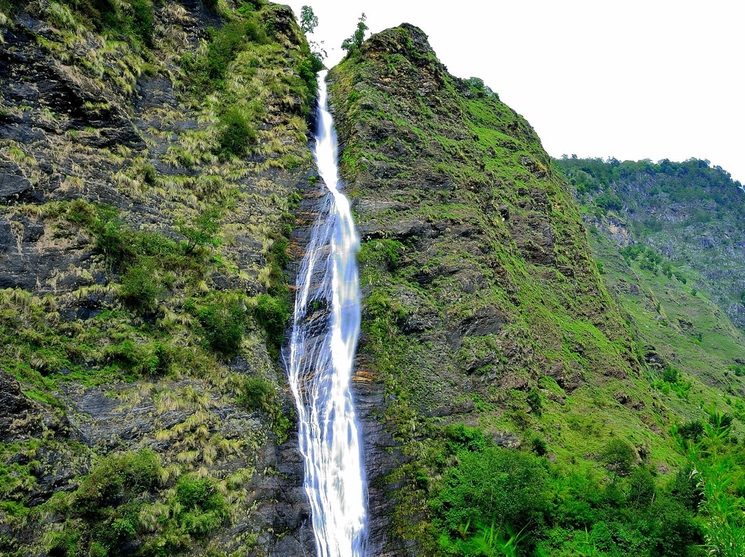 Birthi Falls景点图片