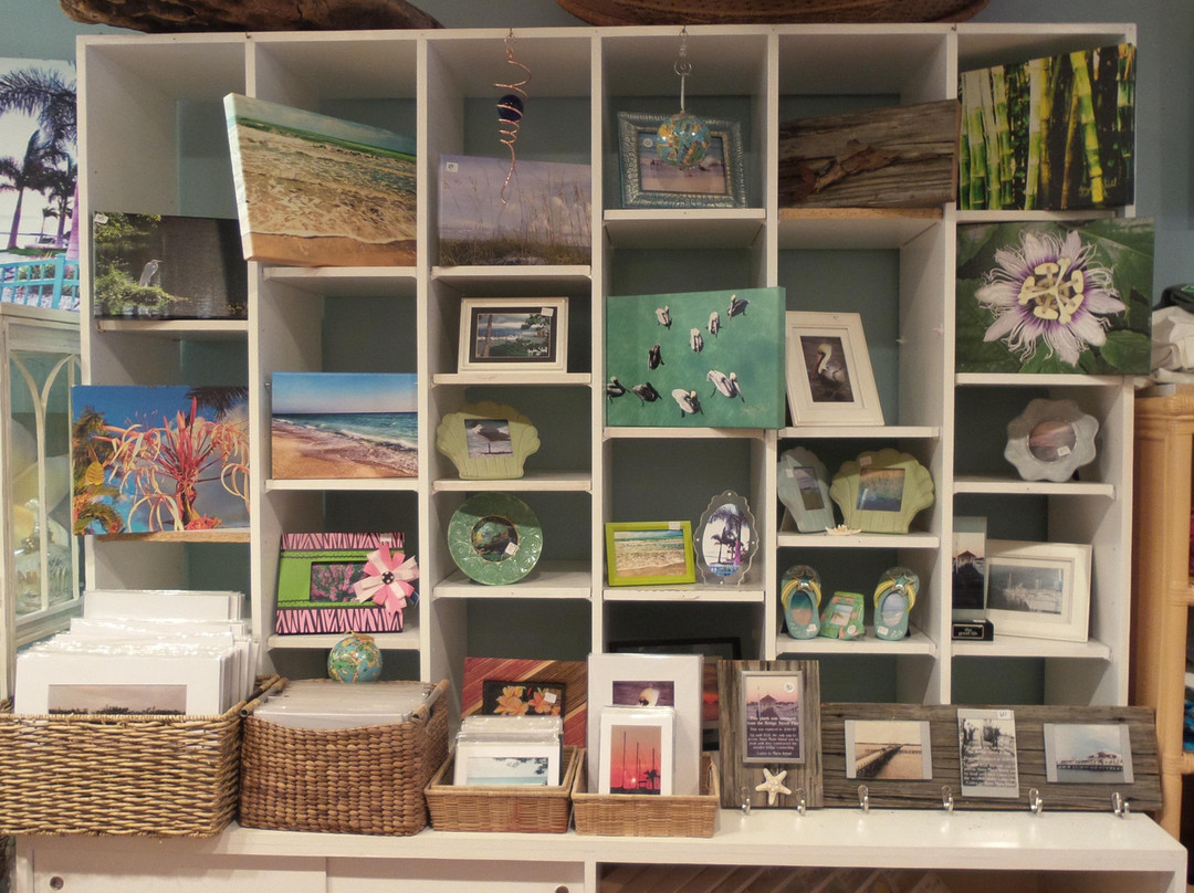 The Uptown Lot-Bradenton Beach必去景点