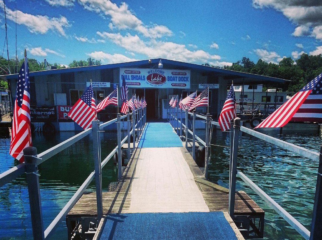 Bull Shoals Lake Boat Dock景点图片