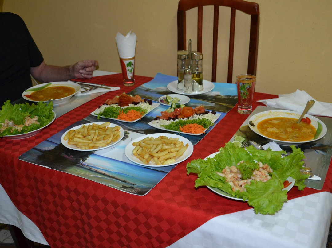 Casa Consuelo, Lourdes y Alvaro主图