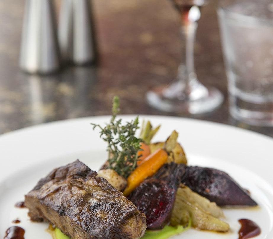 Embers Bar Pizza Grill