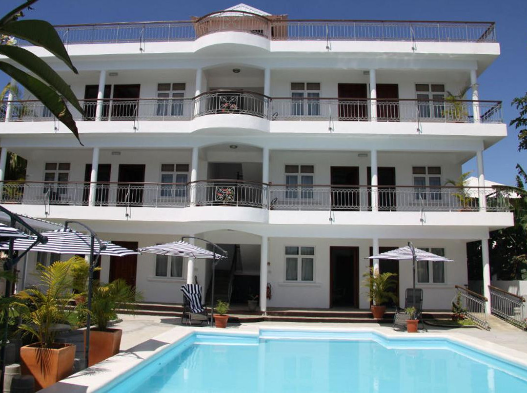 彭特欧卡诺尼尔酒店住宿-Les Trois Fleurs