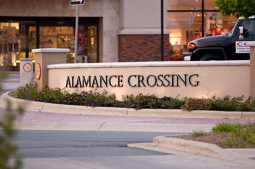 Alamance Crossing景点图片