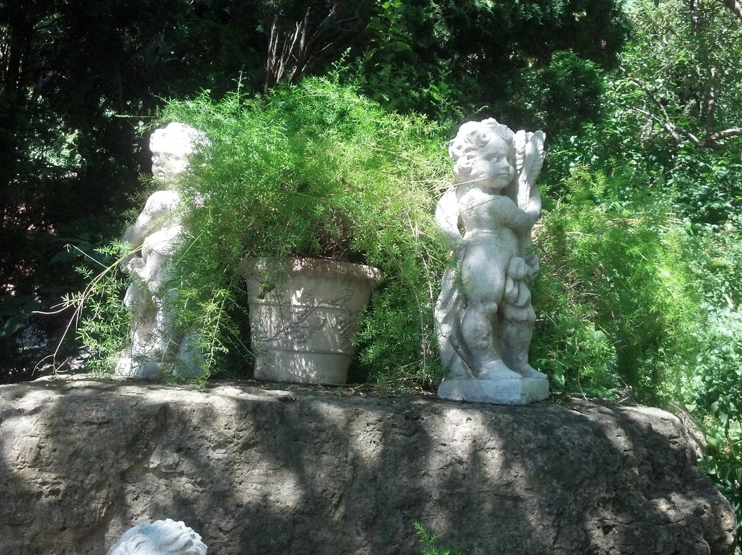 Linmar Gardens-加利纳必去景点