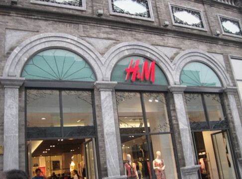 H&M前门大街店-北京市必去景点