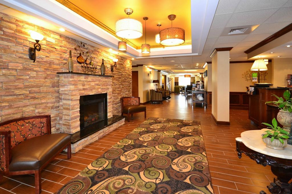 Alberta酒店住宿-Hampton Inn South Hill