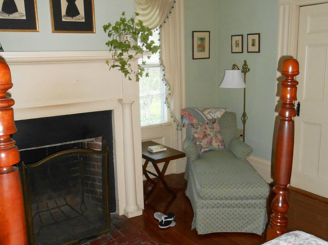 Pequot Hotel  B and B主图