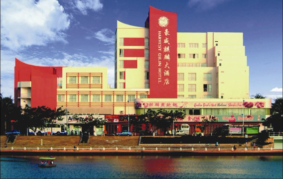 豪威麒麟大酒店主图