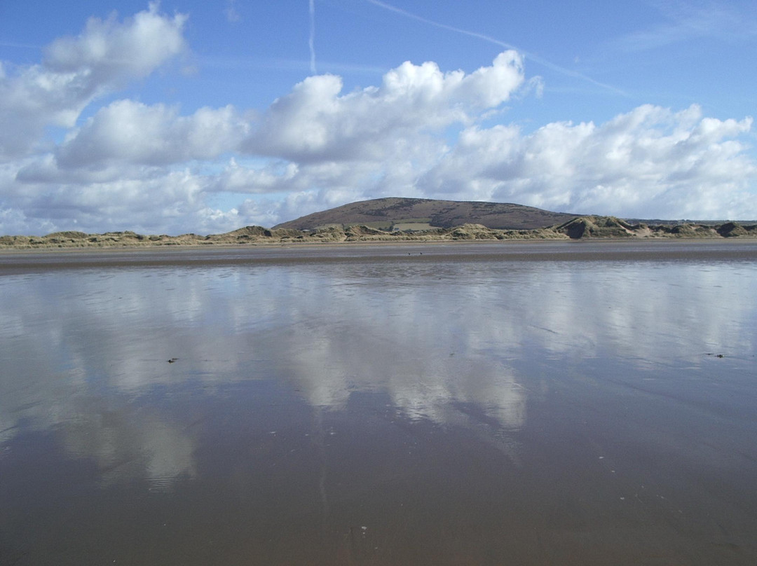 Llangennith Beach景点图片