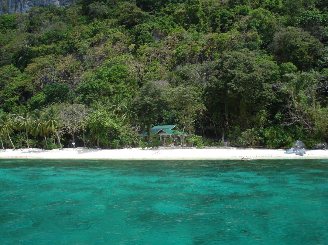 Ipil Beach-爱妮岛必去景点