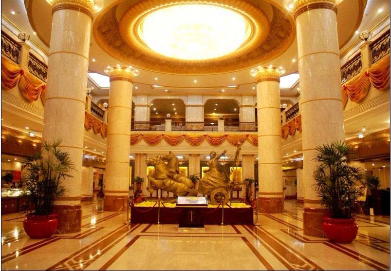 阿波罗大酒店主图