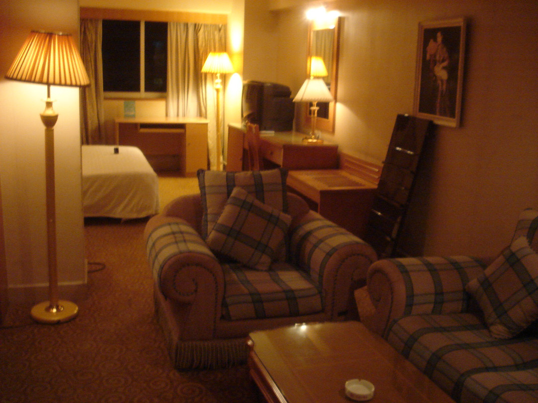 华海大酒店主图