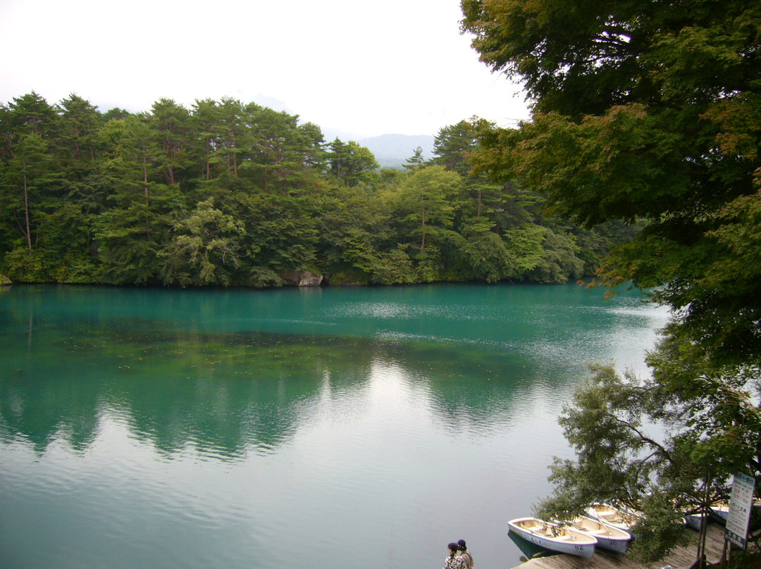 Goshikinuma Lake景点图片