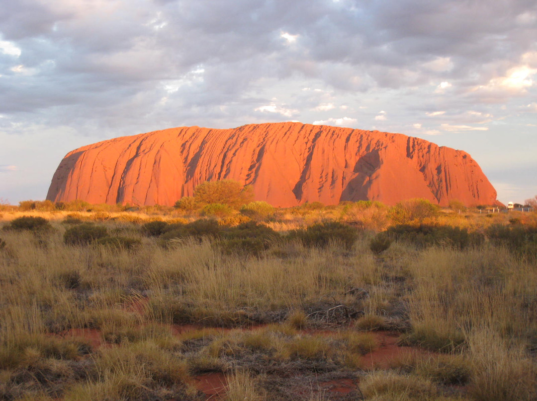 乌鲁鲁巨岩-乌鲁鲁-卡塔丘塔国家公园必去景点