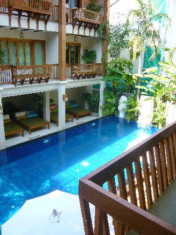 荣颂歌酒店主图