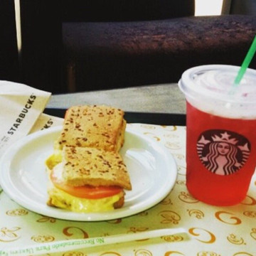 Tortuguitas餐馆和美食-Starbucks