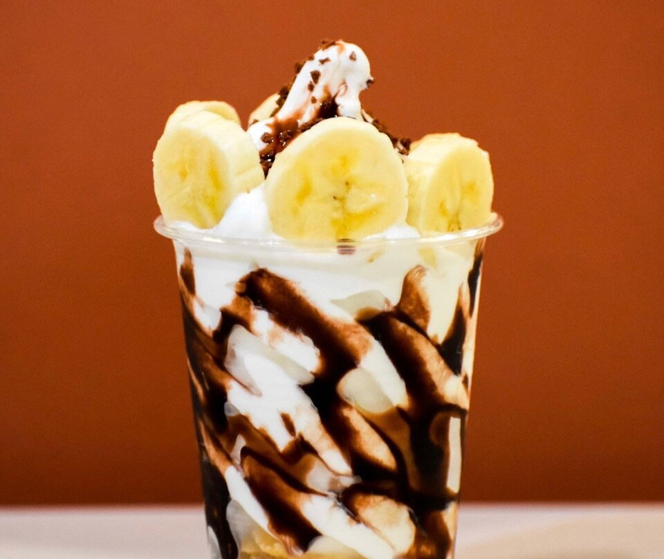 こんな夜更けに アイスかよ