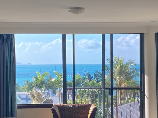 降灵岛水边度假村主图