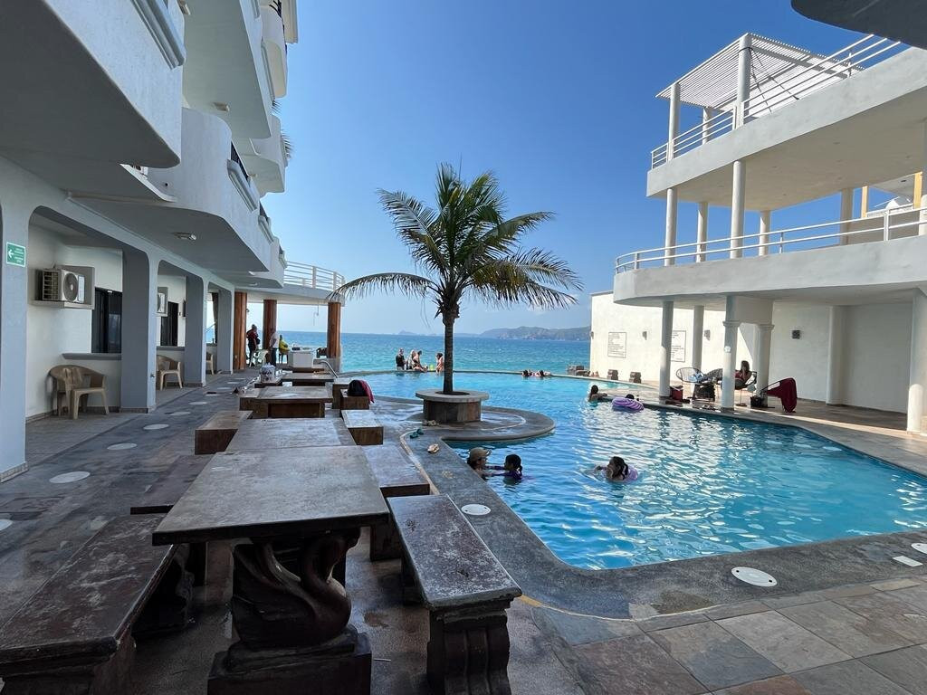 Hotel La Alondra主图