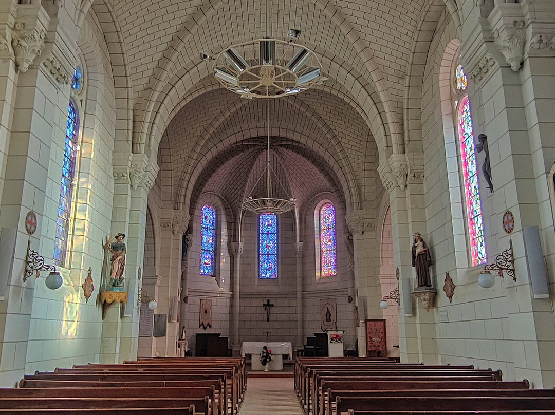 Eglise Saints Gervais Saint Protais景点图片