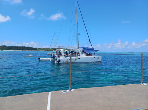 Mauritius Catamaran-大湾必去景点