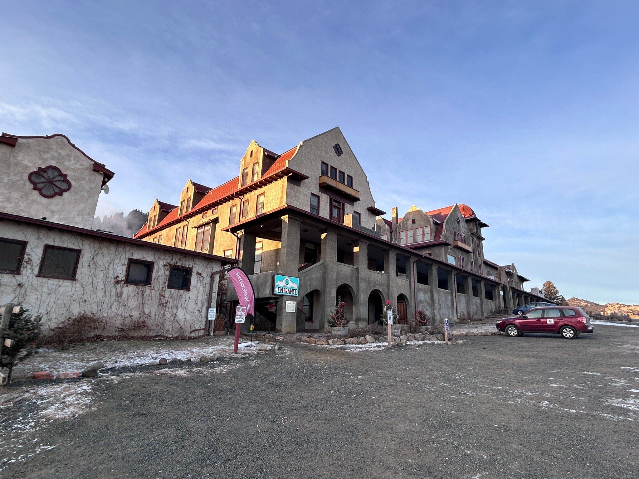 Boulder Hot Springs Inn and Spa-官方