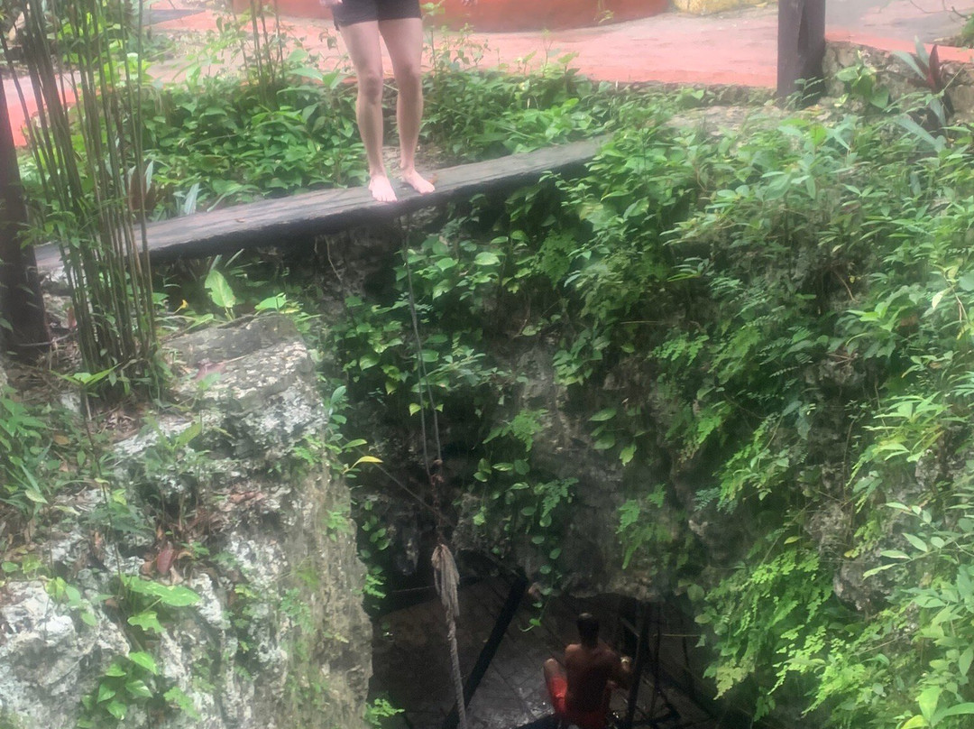 Cenotes Kin-Ha景点图片