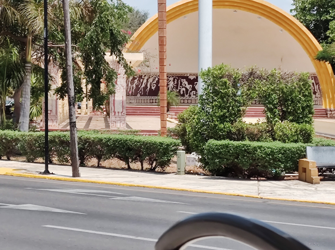 Carnavalito City Tour-梅里达必去景点