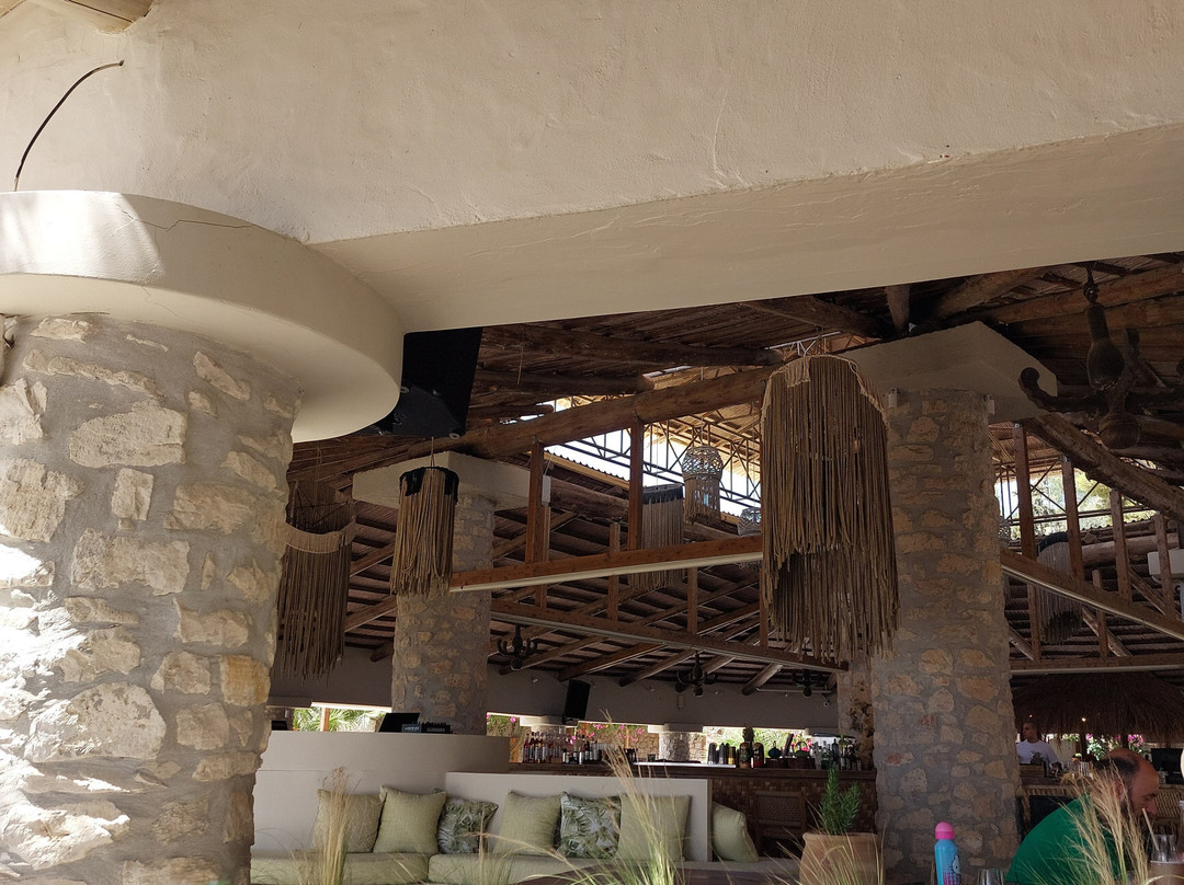 Noe Beach Restaurant