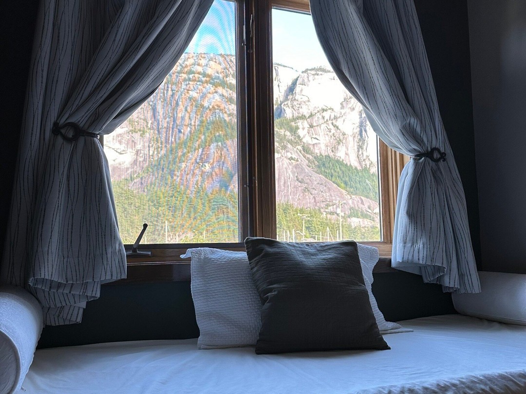 The Howe Sound Inn & Brewing Co.主图