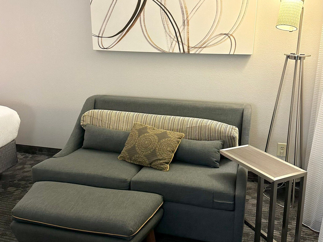 Courtyard by Marriott Raleigh Cary主图