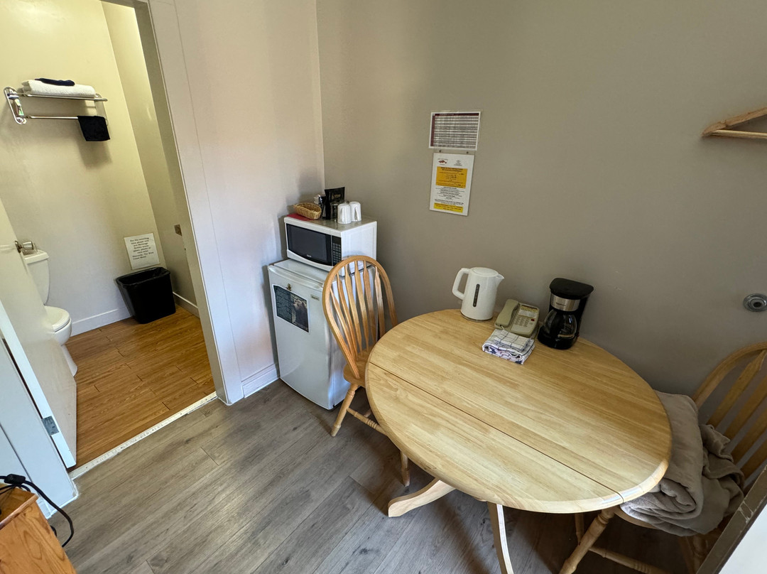 West Coast Motel On The Harbour主图