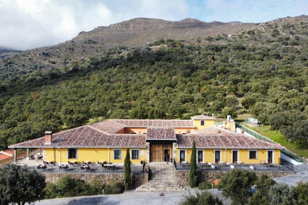 Hotel Resort Hipico El Hinojal主图