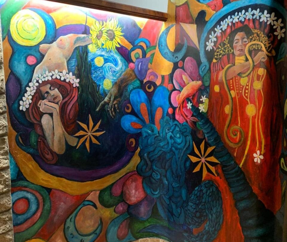 布里亚尔酒店主图