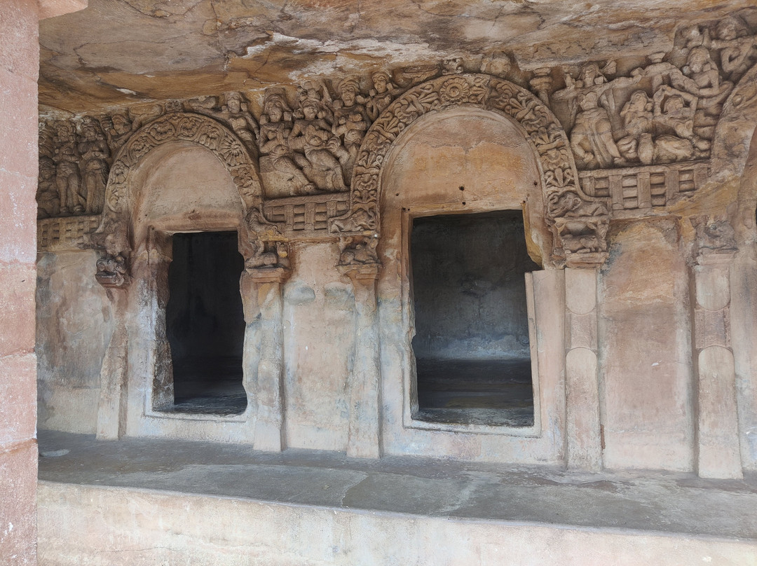 Khandagiri Caves景点图片