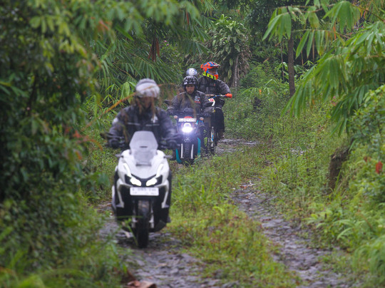Scenic Motorcycle Tours Indonesia-茂物必去景点