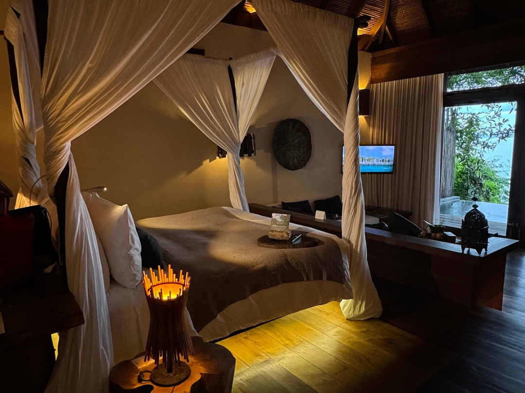 颂萨私人岛屿酒店主图