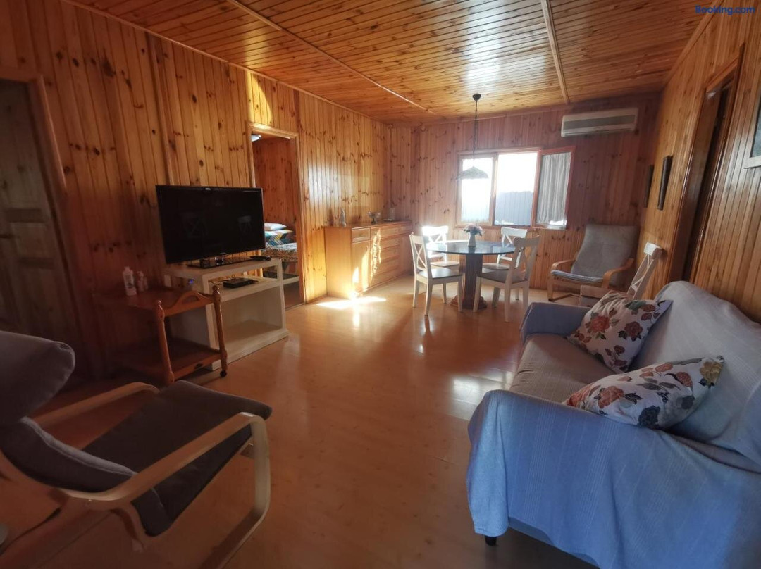 Bungalow Con Piscina en Camping Privado Cerca de la Playa de Torre Del Mar Ideal Familias