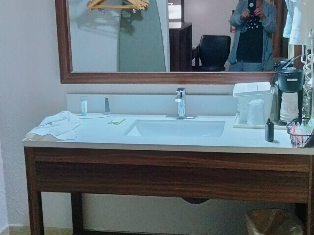 桑堤河豪生酒店主图