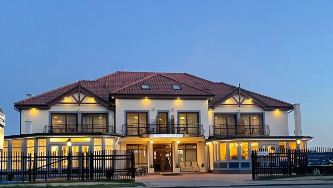 Dworek Bursztynowy主图