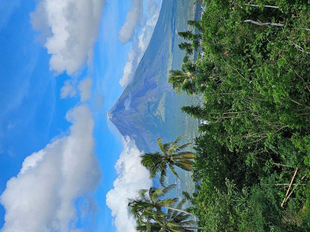 马荣火山-雷加斯皮必去景点