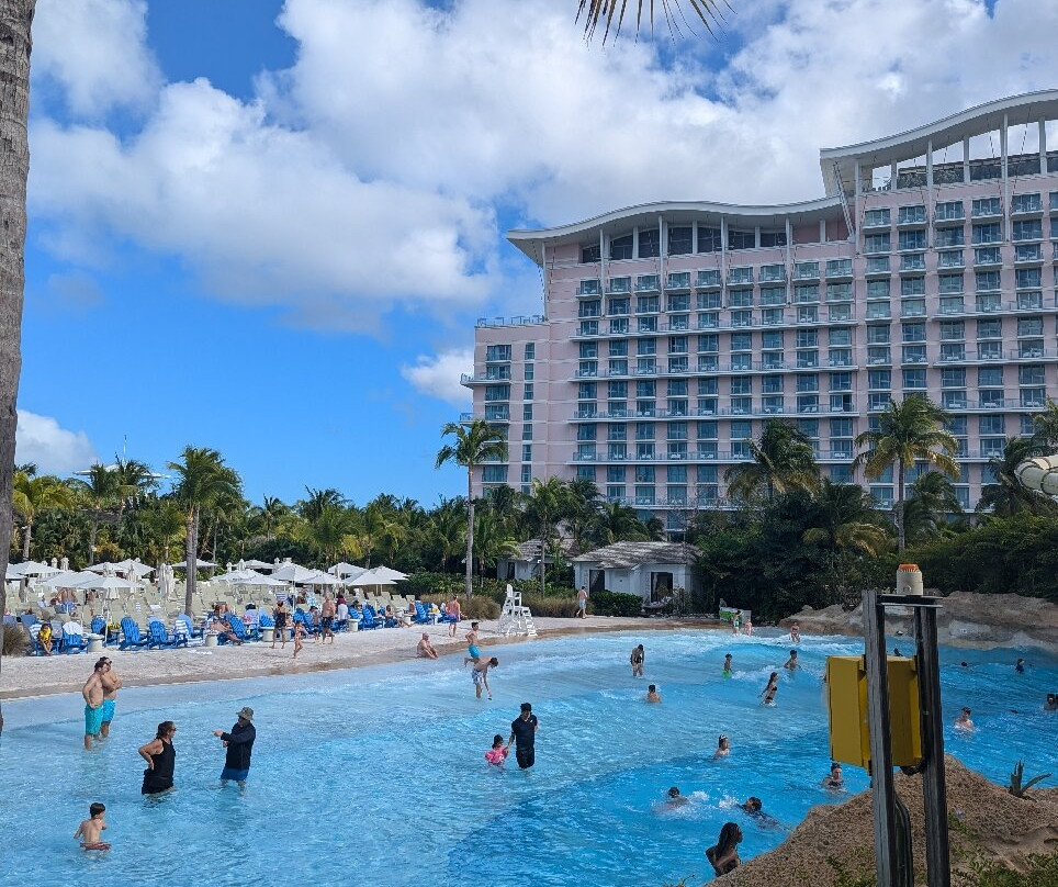 Baha Bay Beach Club-拿骚必去景点